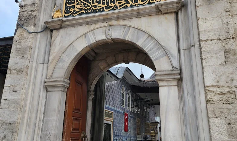 Umbra unei soacre: Prizonieră în propria casă