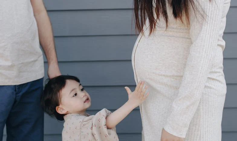 Când fiica mea a rămas văduvă, iar nepoata mea a făcut totul mai greu: Ani mai târziu, rolurile s-au inversat