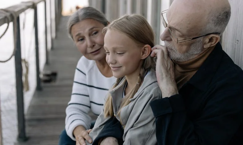 Cutia din pivniță: Secretul bunicului Ion și povara tăcerii