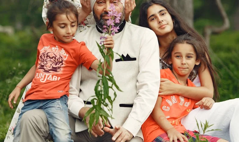 Dincolo de prejudecăți: Povestea mea ca mamă singură în România