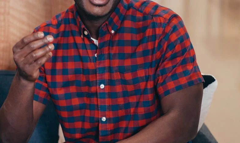 Între două lumi: Rugăciunea care m-a salvat din furtuna familiei mele