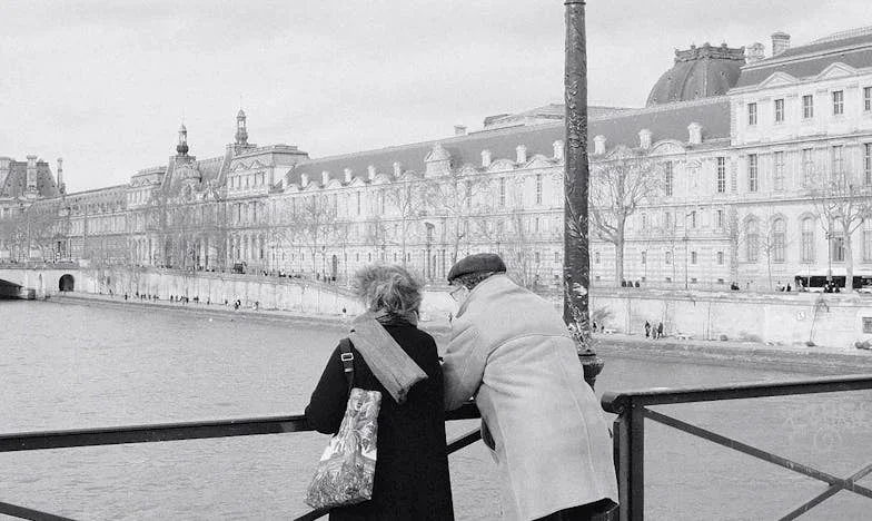 Între pivniță și azil: Povestea unei alegeri imposibile