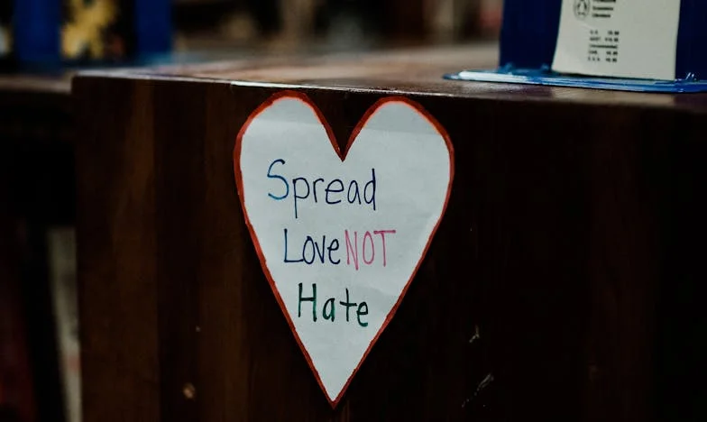 Oaspetele care nu pleacă niciodată: Povestea mea cu soacra