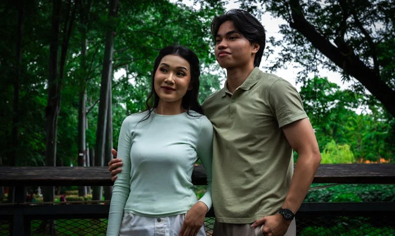 Soțul meu m-a acuzat de infidelitate și m-a lăsat cu copilul: Povestea unei mame singure din România