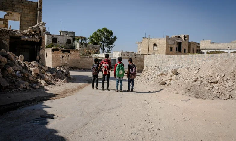 Umbra recunoștinței: Povestea unei surori uitate