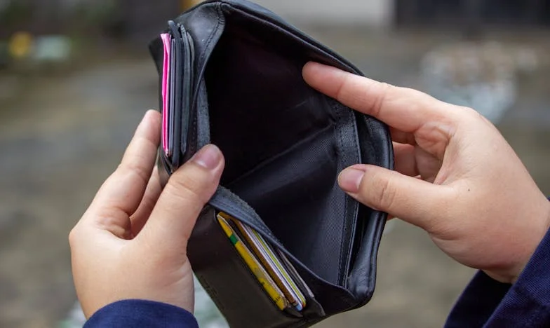 Am dat casa mea celor mai buni prieteni — azi regret mai mult decât orice