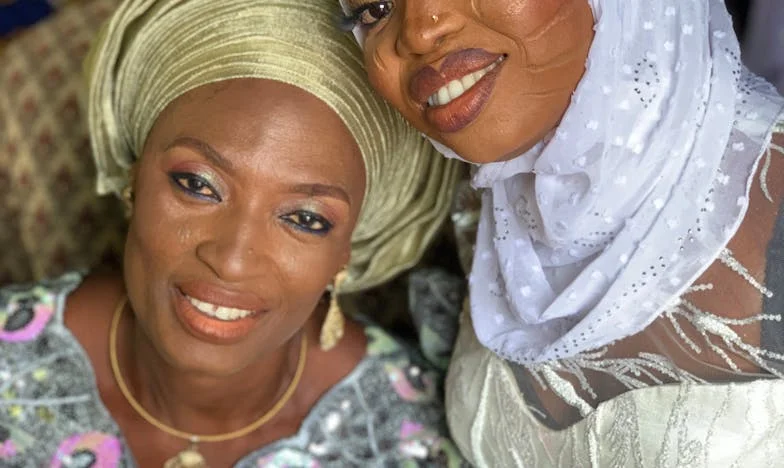 „Averea părinților mei e a lor, dar durerea indiferenței – a mea“: Povestea unei fiice care a refuzat să se frângă