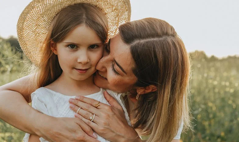 De ce să-mi pese acum? Povestea Anei, fata invizibilă a familiei