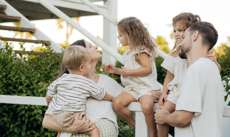 Fiica mea a spus mereu că nu vrea copii. Când a rămas însărcinată, m-a implorat să o ajut. Dar cel mai tare m-a șocat cine era tatăl copilului.