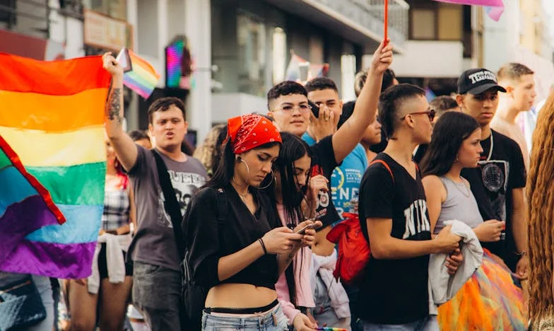 Fiica mea îmi trimite bani în fiecare lună: Mă roagă să nu-i spun niciodată soțului ei