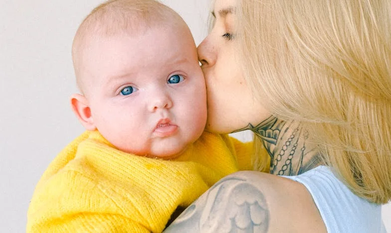 În Secret, Am Primit Ajutor de la Soacra Mea și Totul S-a Schimbat: Povestea Mea Despre Încredere, Familie și Trădare