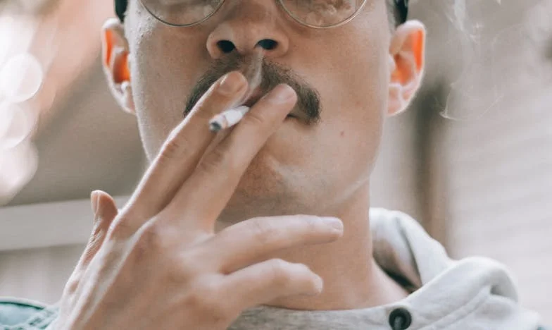 Soțul meu m-a făcut de râs la masă: cum am găsit puterea să răspund și să-mi schimb viața