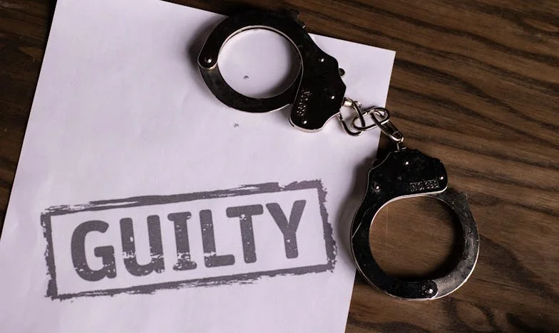 „Toată viața am crezut că nu sunt a lor” – Povestea unei fiice care și-a căutat locul în propria familie