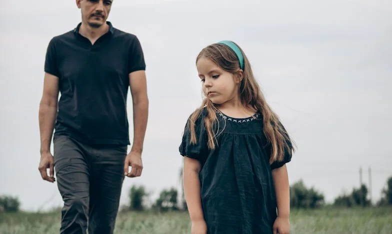 „Am un copil cu soțul dumneavoastră” – O poveste despre trădare și curaj