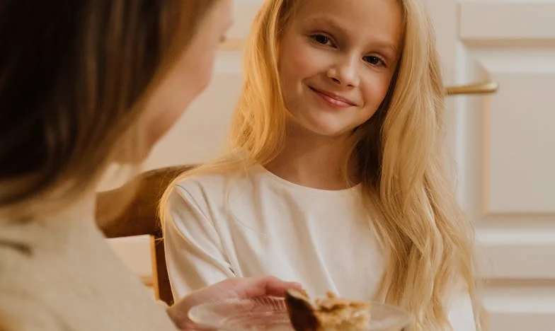 Când familia se destramă: Povestea Anei, care a trebuit să-și regăsească drumul spre fiica ei