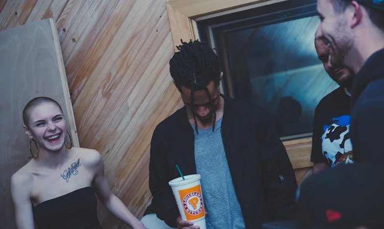 În anii târzii, fiul meu a încetat să-mi vorbească: A ales să fie cu femeia care i-a frânt inima