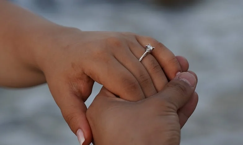 Scrisorile ascunse care mi-au zdruncinat căsnicia