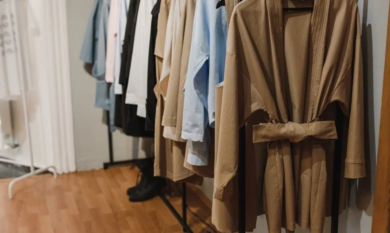 Vecina flămândă care nu și-a găsit niciodată liniștea: Povestea copilăriei mele în umbra sărăciei și a tăcerii