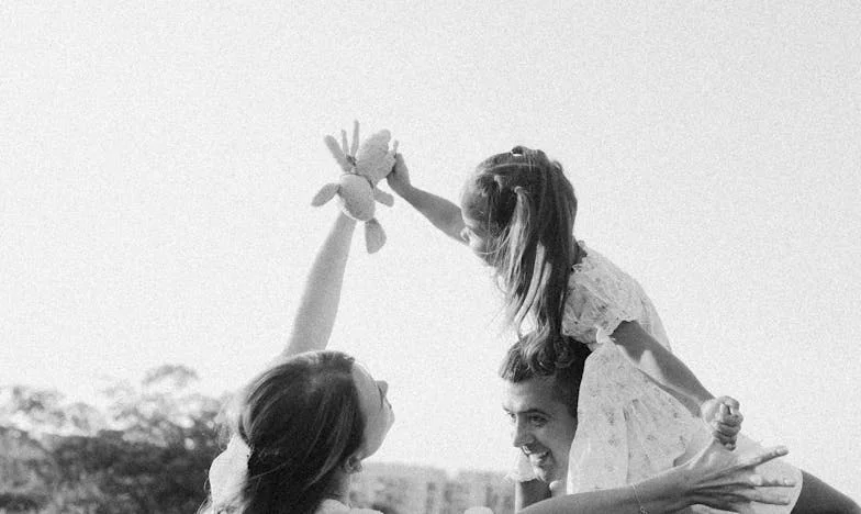 Ecoul tăcerii: Singurătatea dintr-un apartament bucureștean