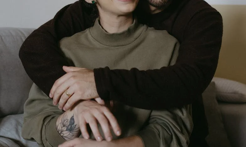 Între minute și ziduri: Viața mea în umbra soacrei mele