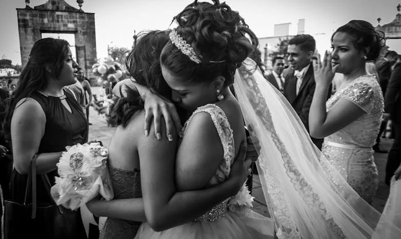 Monștrii din Oglindă: Umbra Mamei Mele