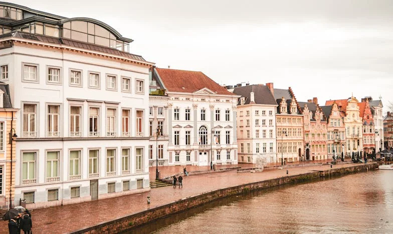 Nunta la care nu am fost invitată: Durerea unei mame din Moldova