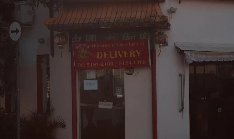 Rochia de mireasă de douăzeci de lei: Povestea viselor, orgoliului și secretelor de familie