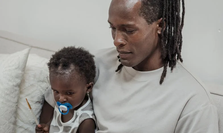 Trădarea tăcerii: Ziua în care mi-am privit fiul în ochi după treizeci și opt de ani