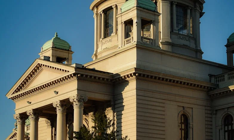 Când tata mi-a cerut chirie pentru camera mea: povara datoriilor nespuse