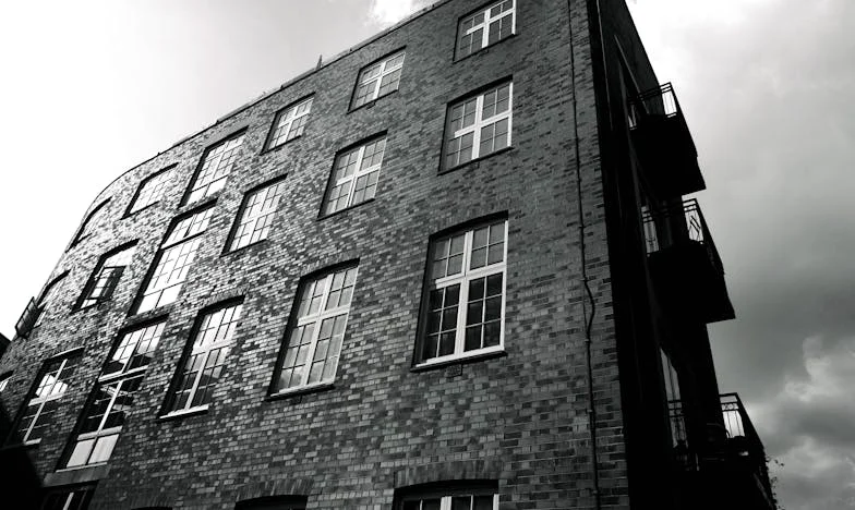 „Mama, zašto si bila u našem stanu dok nas nije bilo?” – Priča o poverenju koje se srušilo u jednom trenutku