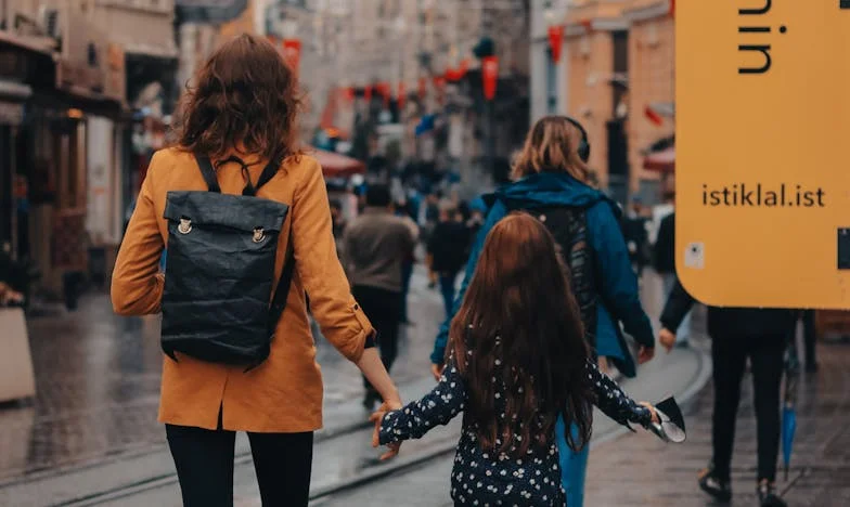 „Pripremi se, dolazi mama i tvoj brat zbog nasledstva” – Kuća, tajna i borba sa sopstvenom savešću