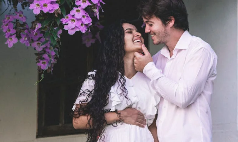 Zašto me moj muž stalno poredi sa svojom bivšom?