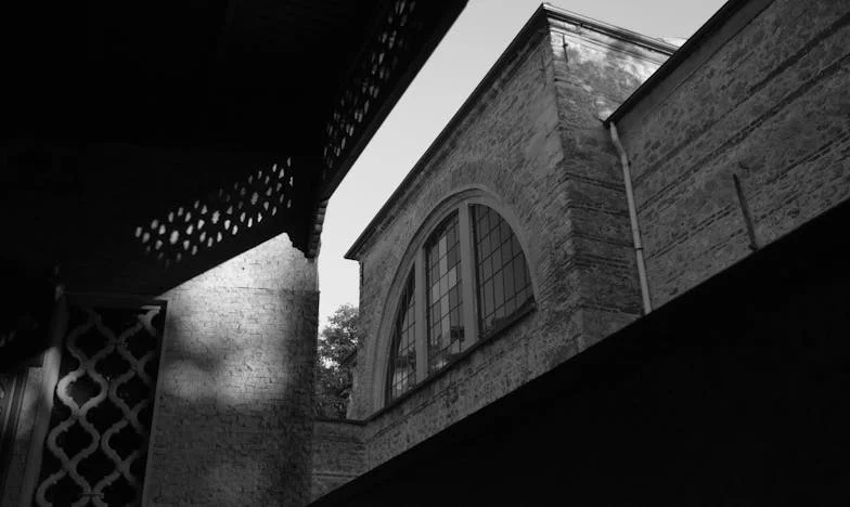 Když tchyně bouchla dveřmi: Jak jsem našla svobodu v nečekané samotě