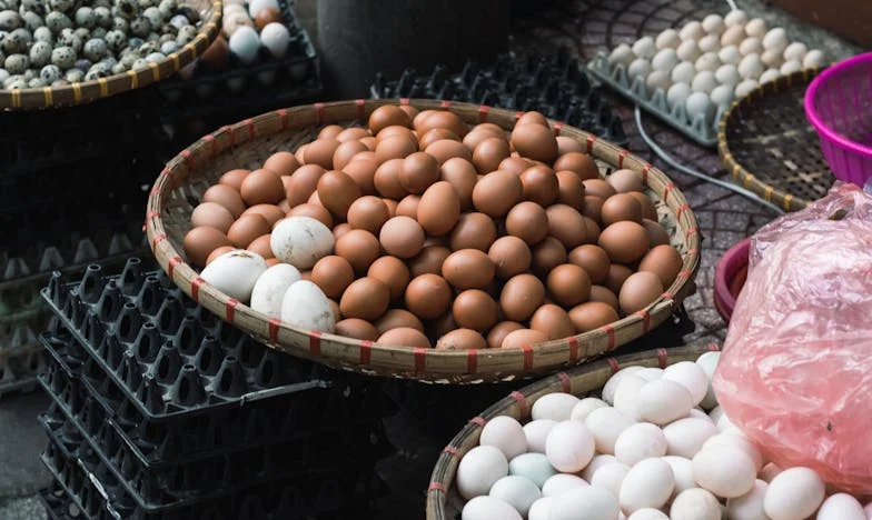 Neprošla jsem uličkou: Zatímco jsme plánovali svatbu, můj snoubenec a jeho otec potají prodávali náš dům