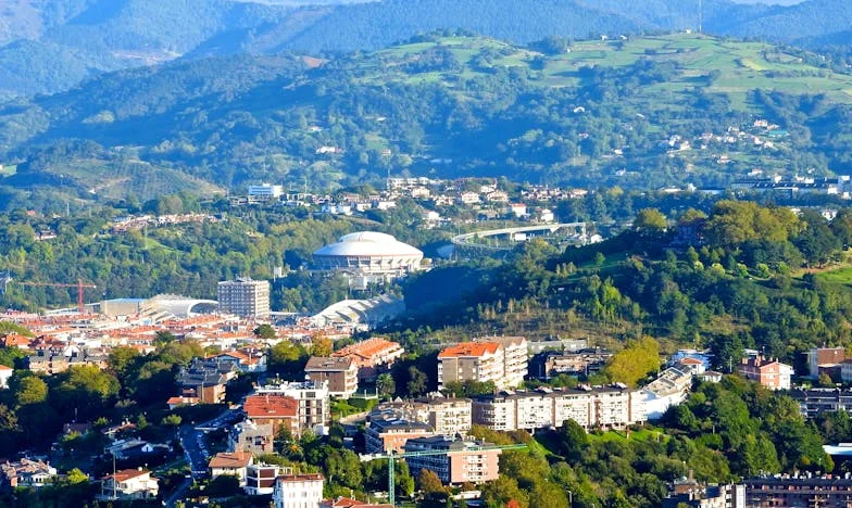 Když laskavost překoná hranice: Příběh Adama a Kláry