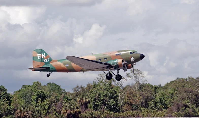 Mezi dvěma ohni: Jak jsem hledala sílu v Bohu, když můj manžel stál na straně své rodiny