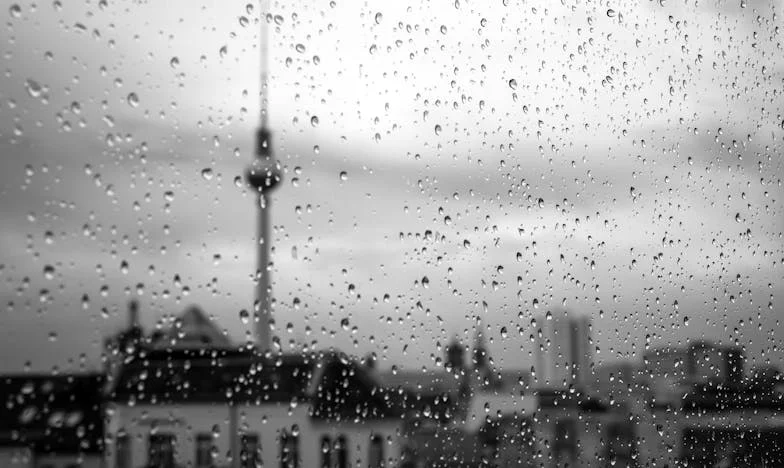 Mezi dvěma ohni: Když tchyně ovládne můj život