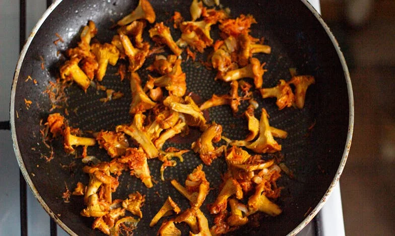 Nikdy bych nevěřila, že se můj syn tolik změní. Snacha mě bere jako cizího člověka: Už se ani nemůžu zeptat, jak se mají