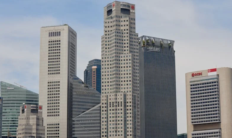 Když zazvonil zvonek: Tchyně v slzách a tajemství, které změnilo naši rodinu