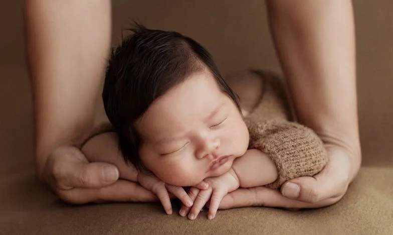 Mezi dvěma ohni: Jak jsem našla sílu v modlitbě, když se mi rozpadala rodina