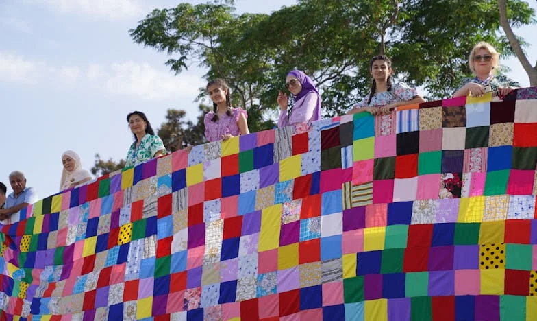 Všichni si mysleli, že jsem chůva, ne matka: Příběh identity a předsudků