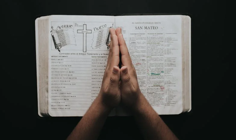 Když tchyně zaklepe na dveře: Příběh o jedné domácnosti a rozbité důvěře