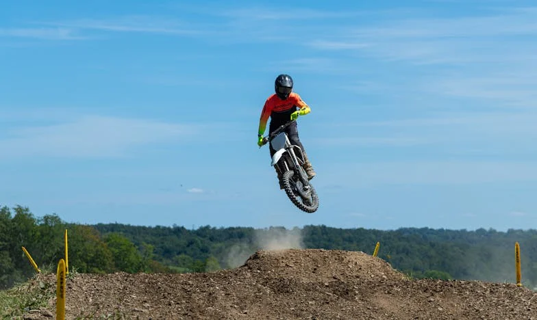 Můj syn zpátky doma: Láska, ztráta a pouštění v malém bytě na Jižním Městě