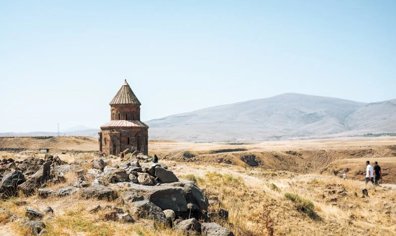 Proč už babička nechodí? Ticho, které bolí v naší rodině