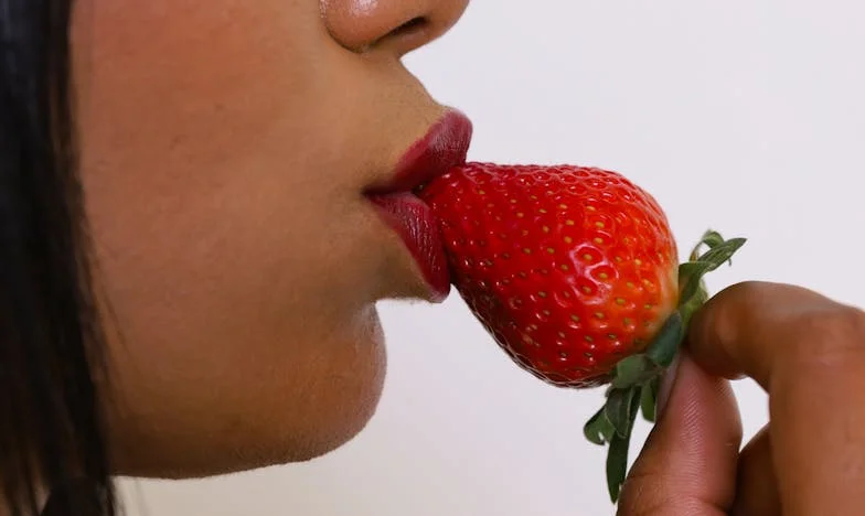 Slib pod svatebními světly: Matčina oběť nebo zrada?