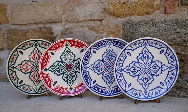 Smích přátel a stud v kuchyni: Můj přítel nosí hotová jídla a já platím vše sama