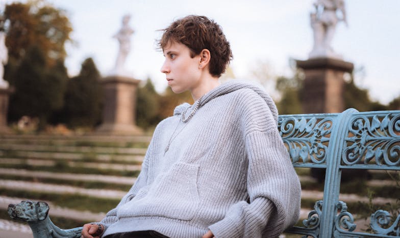 Zbyteční takoví prarodiče: Příběh o nenaplněných očekáváních a rodinných zklamáních