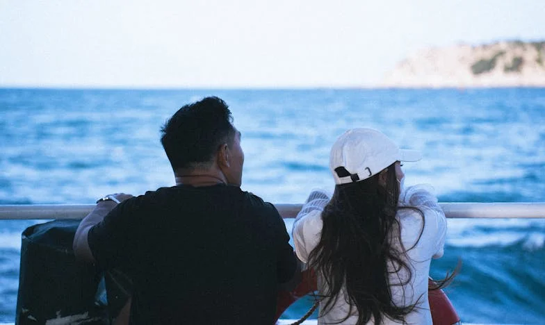 Mezi dvěma matkami: Rozervané srdce mezi povinností a láskou