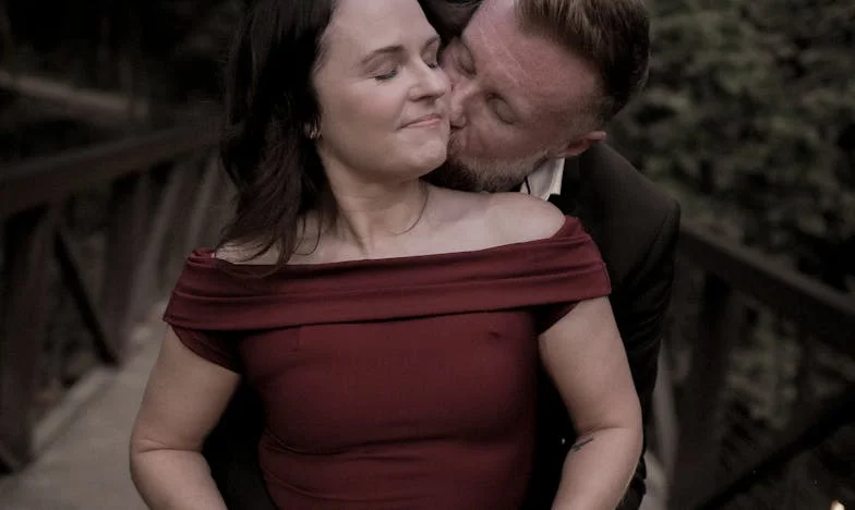 Mezi dvěma ohni: Když manžel nedokáže říct matce, že nemůžeme mít děti