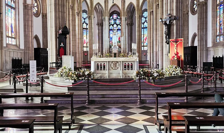 Mezi dvěma ohni: Když rodina rozdělí srdce